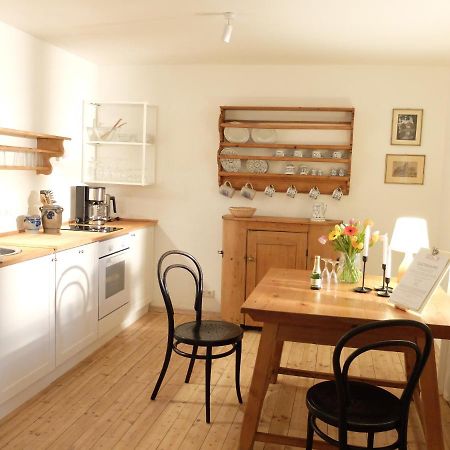 Gartenstudio-Apartment Tausendfreund - Adults Only - Am Chiemsee يبريتيبرون أم تشيمسي المظهر الخارجي الصورة